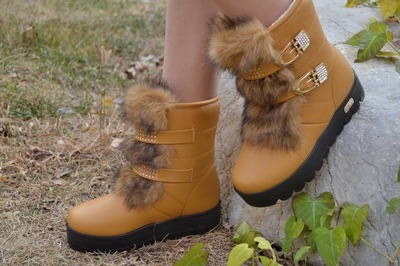 【新款爆款批發(fā) 鉆飾簡(jiǎn)約時(shí)尚女靴棉靴批發(fā) 女式棉靴廠價(jià)批發(fā)】?jī)r(jià)格,廠家,圖片,單靴、棉靴,聊城市東昌府區(qū)榮富來鞋業(yè)批發(fā)門市部-